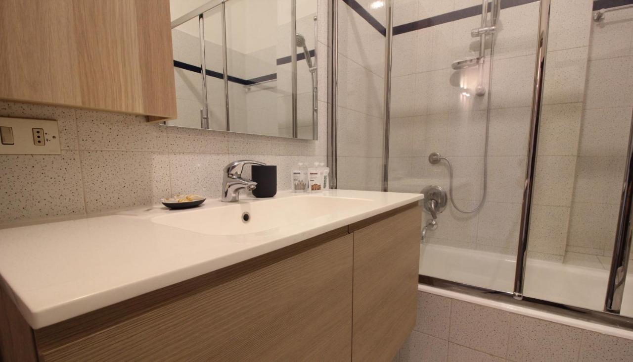 Italianway-Corso Garibaldi 34 Apartment Milan Luaran gambar